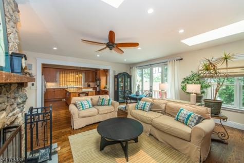121 Maxim Drive Hopatcong NJ 07843