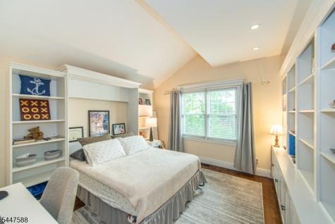 121 Maxim Drive Hopatcong NJ 07843