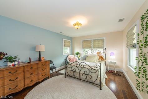 121 Maxim Drive Hopatcong NJ 07843