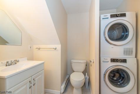 121 Maxim Drive Hopatcong NJ 07843