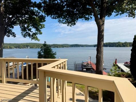 121 Maxim Drive Hopatcong NJ 07843