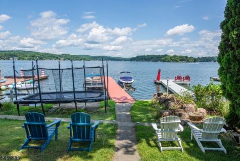 121 Maxim Drive Hopatcong NJ 07843