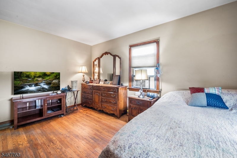 552 Main Street Lodi NJ 07644