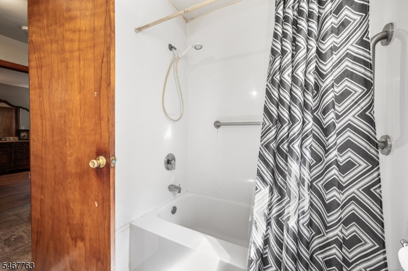 552 Main Street Lodi NJ 07644