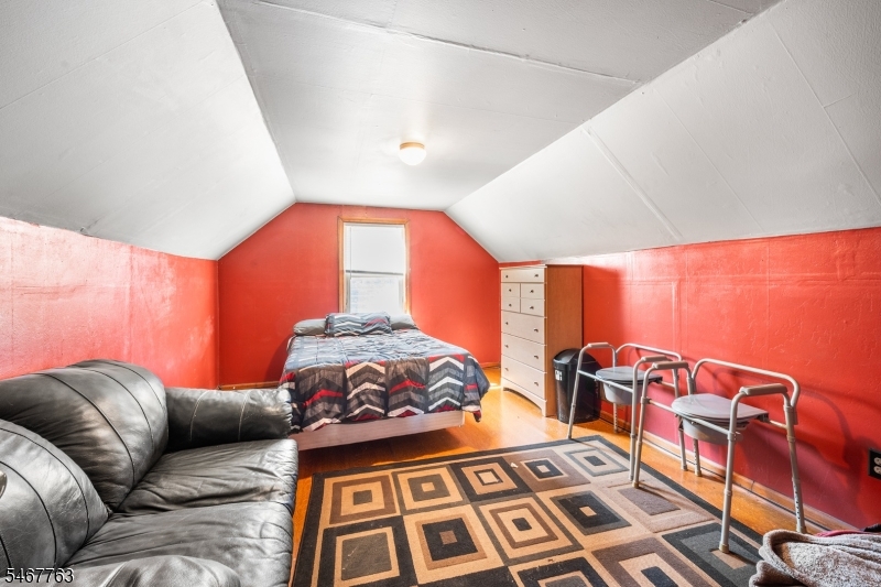 552 Main Street Lodi NJ 07644