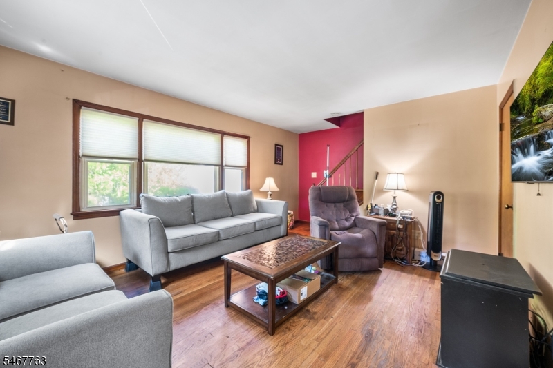 552 Main Street Lodi NJ 07644