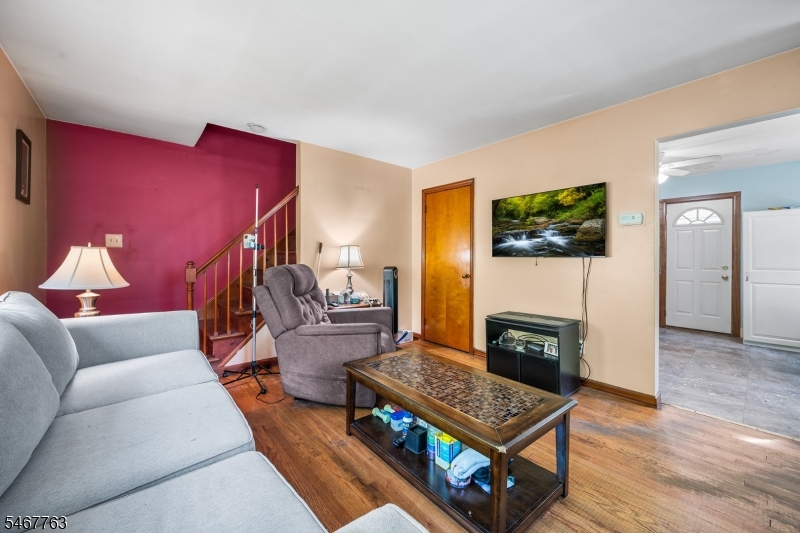 552 Main Street Lodi NJ 07644