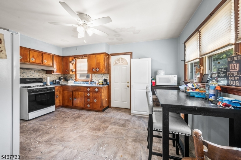 552 Main Street Lodi NJ 07644
