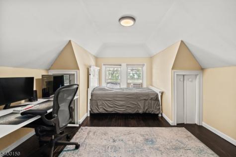 180 Hadley Avenue Clifton NJ 07011