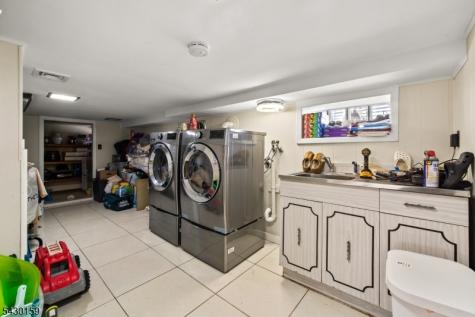 180 Hadley Avenue Clifton NJ 07011