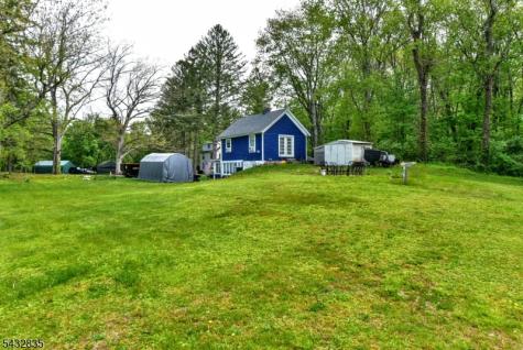 42 Kanouse Road West Milford NJ 07435