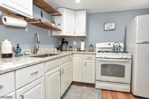 42 Kanouse Road West Milford NJ 07435