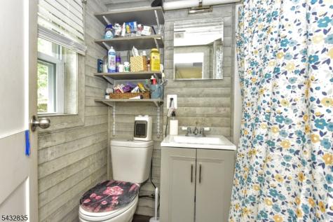 42 Kanouse Road West Milford NJ 07435