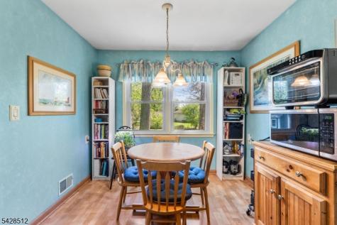 37 Manchester Way Montville NJ 07058