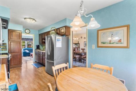 37 Manchester Way Montville NJ 07058