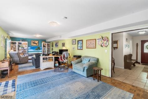 37 Manchester Way Montville NJ 07058