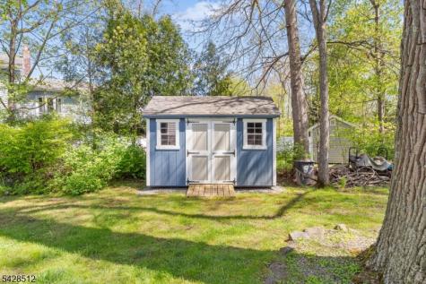 37 Manchester Way Montville NJ 07058