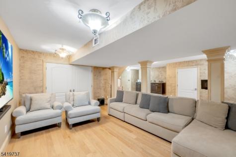 4 Michele Court Wayne NJ 07470