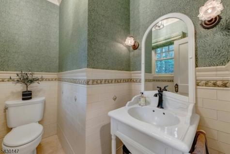 30 Tower Hill Road Mountain Lakes NJ 07046
