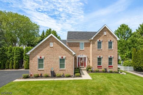 1710 Washington Valley Greenwich NJ 08886