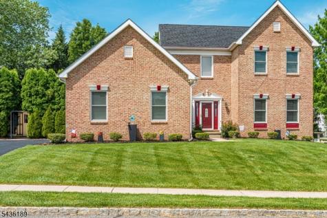 1710 Washington Valley Greenwich NJ 08886