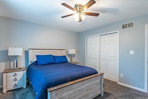 1710 Washington Valley Greenwich NJ 08886