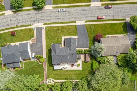 1710 Washington Valley Greenwich NJ 08886