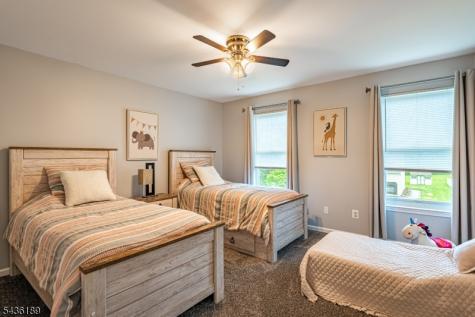 1710 Washington Valley Greenwich NJ 08886