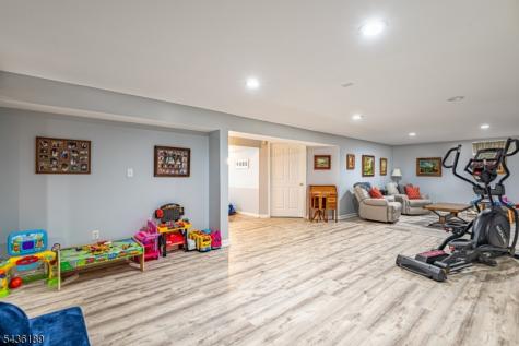 1710 Washington Valley Greenwich NJ 08886
