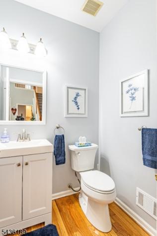 1710 Washington Valley Greenwich NJ 08886