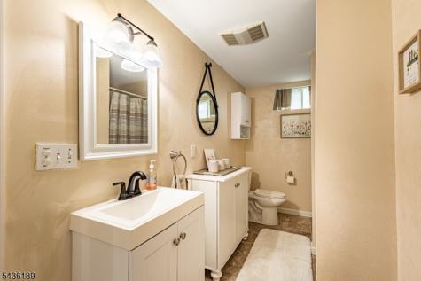 1710 Washington Valley Greenwich NJ 08886