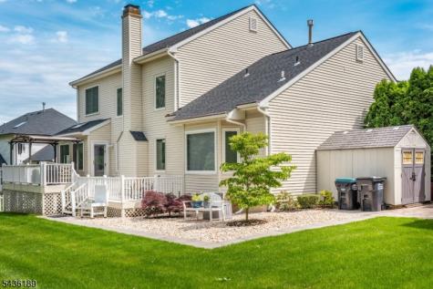 1710 Washington Valley Greenwich NJ 08886