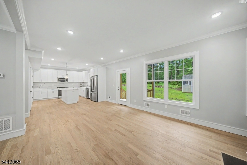 21 Willow Avenue Randolph NJ 07869