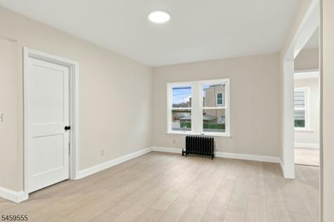 58 Wayne Avenue East Orange NJ 07018