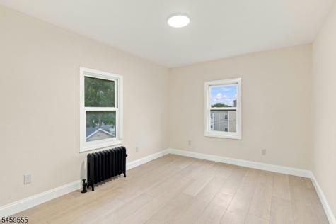 58 Wayne Avenue East Orange NJ 07018