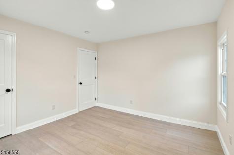 58 Wayne Avenue East Orange NJ 07018