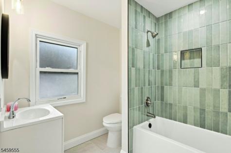 58 Wayne Avenue East Orange NJ 07018