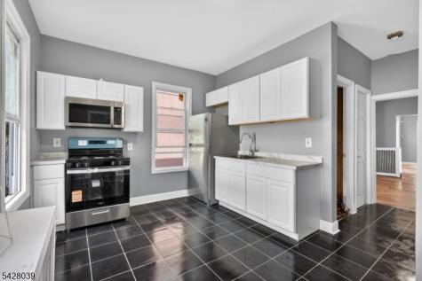 127 Lyons Avenue Newark NJ 07112