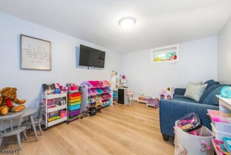 123 Alexander Avenue Montclair NJ 07043