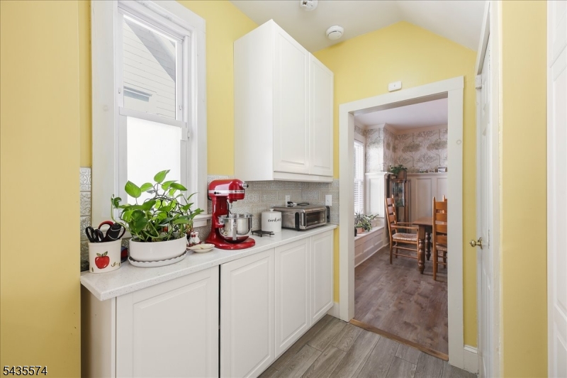 33 Morse Avenue East Orange NJ 07017