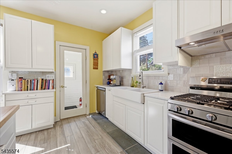 33 Morse Avenue East Orange NJ 07017