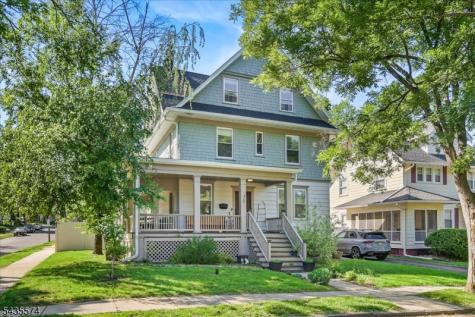 33 Morse Avenue East Orange NJ 07017