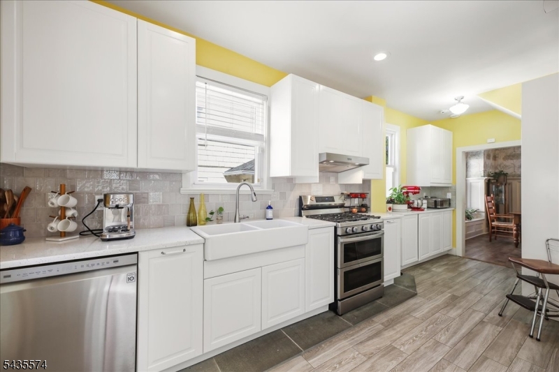 33 Morse Avenue East Orange NJ 07017