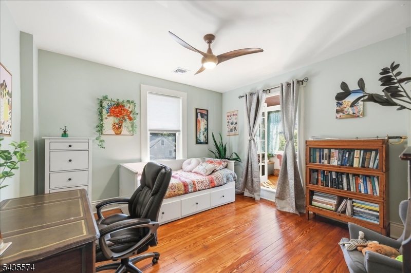 33 Morse Avenue East Orange NJ 07017