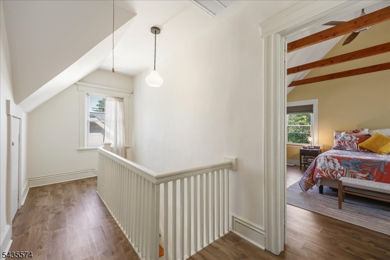 33 Morse Avenue East Orange NJ 07017