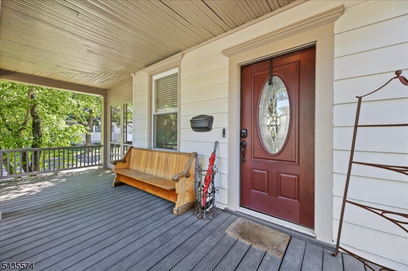 33 Morse Avenue East Orange NJ 07017