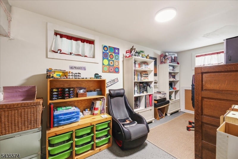 33 Morse Avenue East Orange NJ 07017