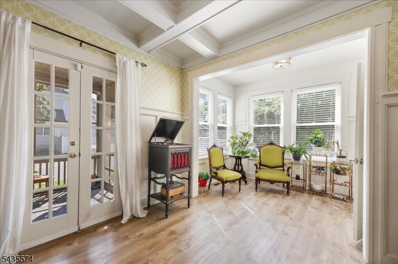 33 Morse Avenue East Orange NJ 07017