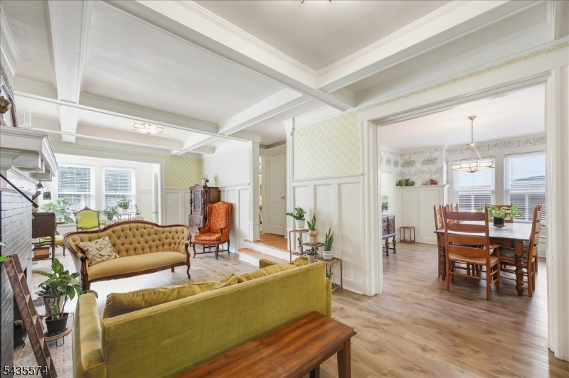 33 Morse Avenue East Orange NJ 07017