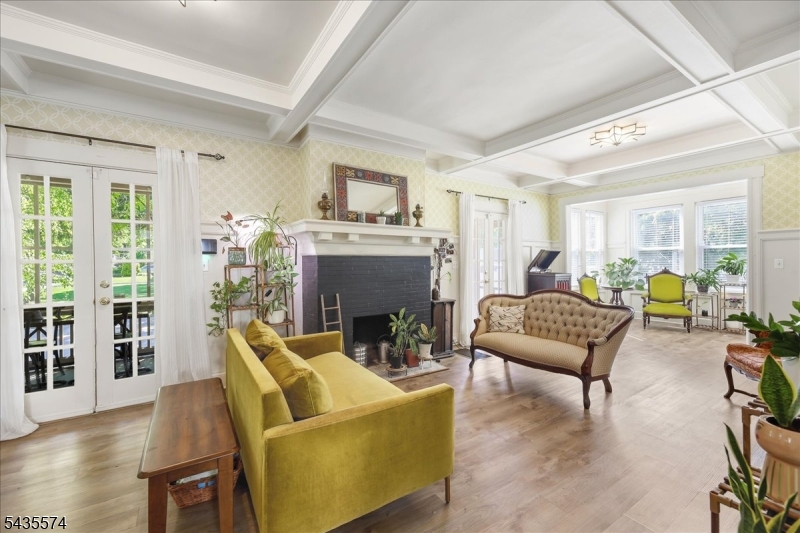 33 Morse Avenue East Orange NJ 07017
